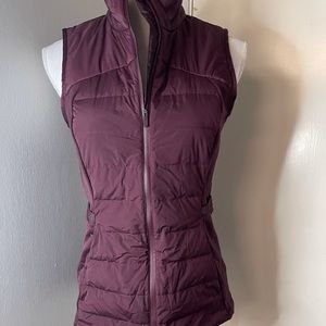 Lululemon burgundy vest SZ 8 - LIIKE NEW